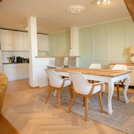 Familienwohnung Im Herzen Von Mit Pool Und Sauna Apartment