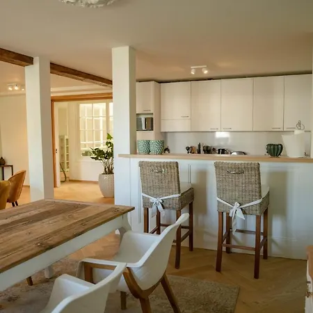 Familienwohnung Im Herzen Von Mit Pool Und Sauna * Berne