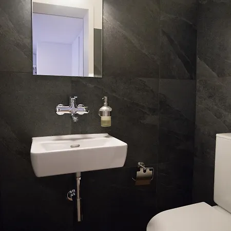 Familienwohnung Im Herzen Von Mit Pool Und Sauna * 伯尔尼