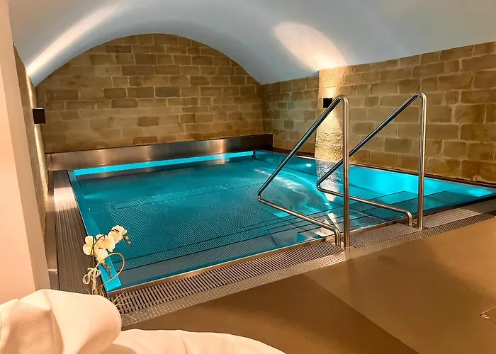 Familienwohnung Im Herzen Von Mit Pool Und Sauna *